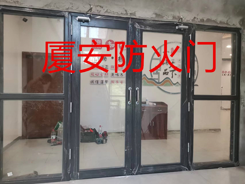 1656410566117584.jpg 全玻防火門門帶窗.jpg