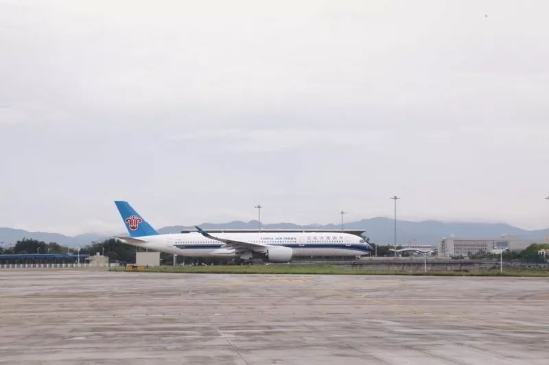 南航首架A350成功首航 首先投入廣州-上海航線運營
-法國空運