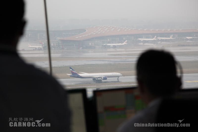 首都機(jī)場(chǎng)今明兩天將迎中到大雨 已取消航班74架次