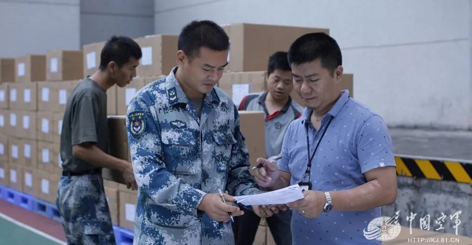 空軍與地方物流企業(yè)簽訂戰(zhàn)略合作協(xié)議一年來，補齊了哪些短板？