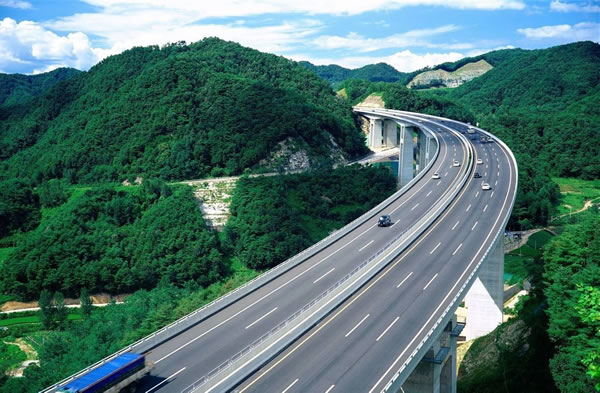 白俄羅斯-千方集團(tuán)中標(biāo)全國(guó)首個(gè)重點(diǎn)車輛大數(shù)據(jù)智能管控項(xiàng)目