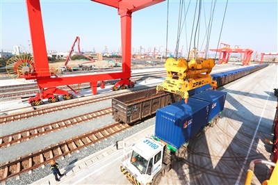 上海機(jī)場(chǎng)-多式聯(lián)運(yùn)：從深蹲助跑到起飛跳躍