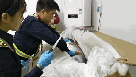 【壯麗70年·奮斗新時(shí)代】鄭州機(jī)場(chǎng)：“空中絲綢之路”上新的航空貨運(yùn)樞紐