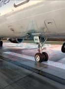 白俄羅斯-俄北風(fēng)航空一客機強風(fēng)中重著陸 客艙地板被頂穿