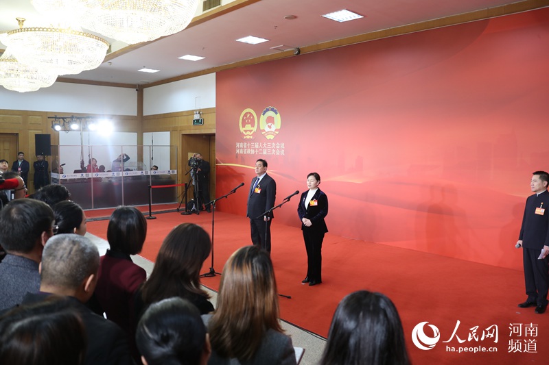 人民網(wǎng)記者提問河南省人大代表聚焦科技創(chuàng)新