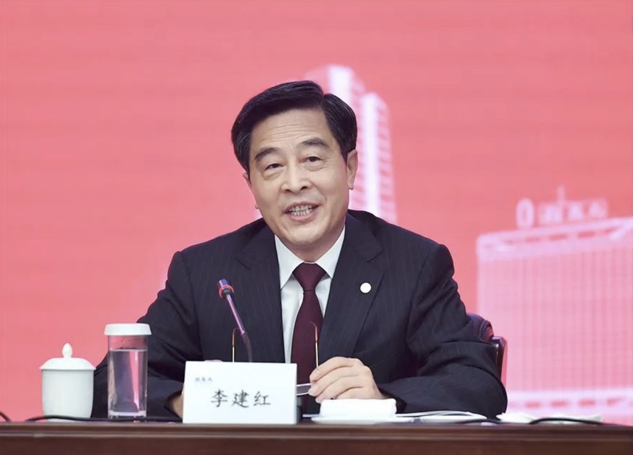 上?？者\(yùn)公司-招商局集團(tuán)年賺1262億