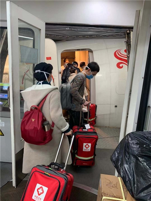 寧波國際快遞-海南航空首架包機(jī)從海南起飛馳援武漢
