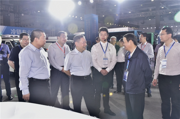 目的就是為了共同推進(jìn)成都市政府的“移動(dòng)餐車”及“中心廚房”項(xiàng)目
-上海的國際快遞