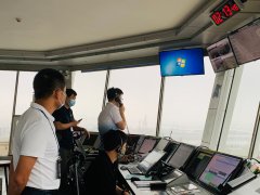  圖：珠海塔臺管制員保障國慶航班 2020年國慶中秋黃金周期間
-中東空運
