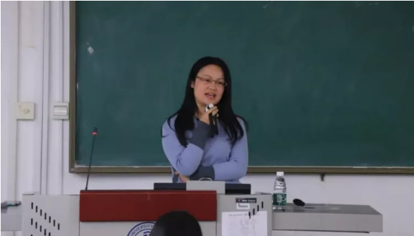 如：校企合作、教學(xué)內(nèi)收留、師資培訓(xùn)等
-中歐鐵路貨運