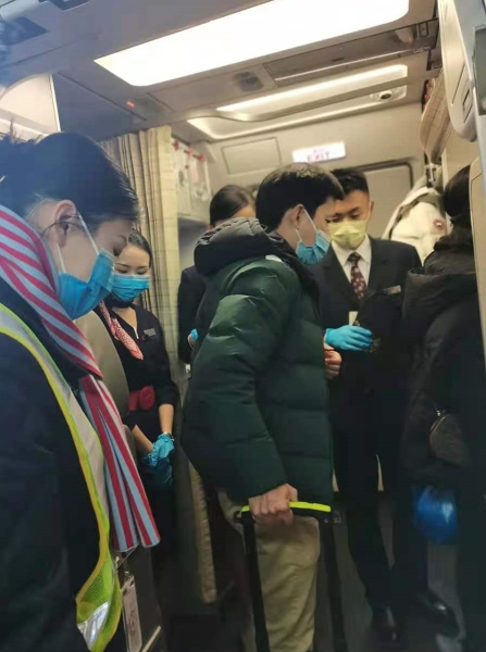 該航班預(yù)計飛行時間為12:30
-海運特種柜