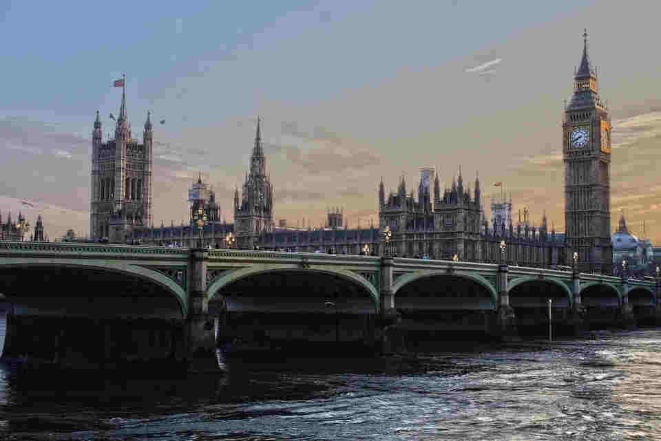 英吉祥海峽兩岸貨運(yùn)面臨新挑戰(zhàn) 返回首頁 
-fba歐洲