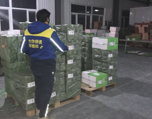 都能安排快遞小哥上倉庫收件









