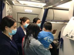 圖:與機組人員溝通 待各項準(zhǔn)備事宜確定無誤后
-美國海派
