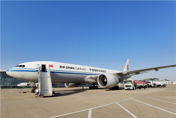 Air China announced on Dec.15 that Air China Cargo operated mainland Chinas first commercial cargo flight using sustainable aviation fuel (SAF). The carrier operated a Boeing 777F service between Hangzhou and Liege using SAF produced by Sinopec Zhenhai Refinery.
-國際快遞 DHL